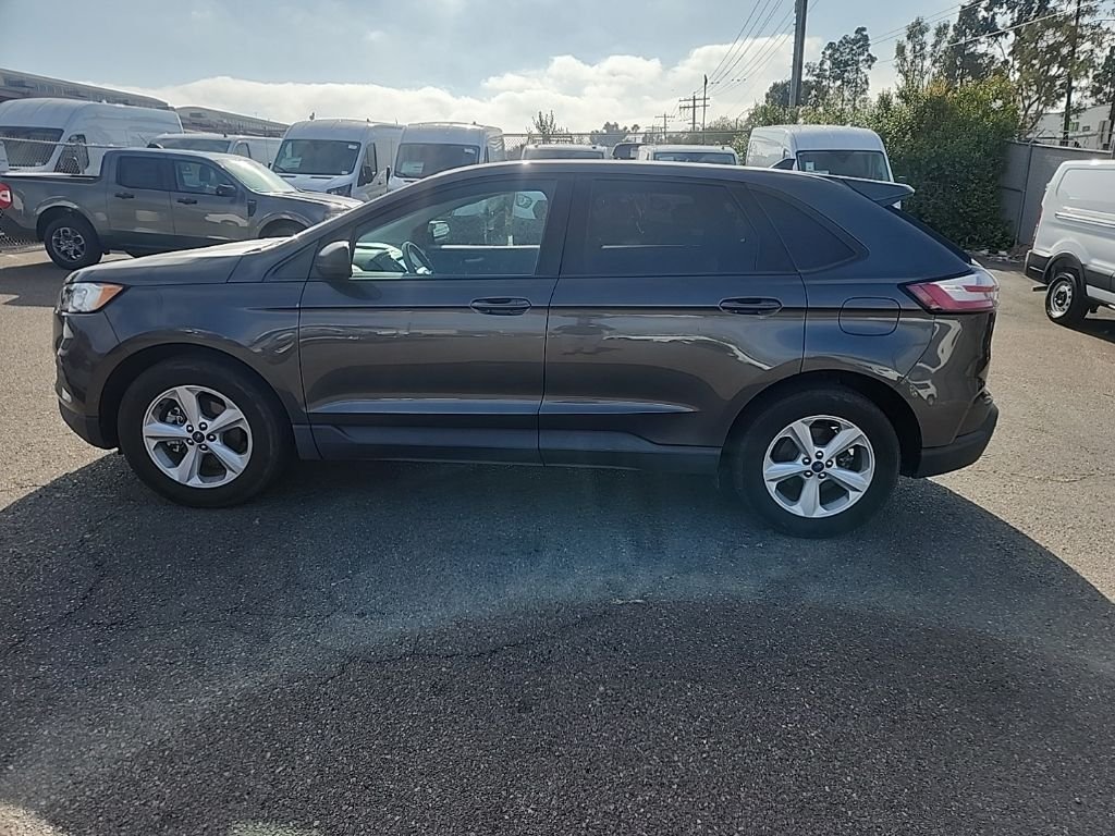 Used 2020 Gray Ford SE image 9