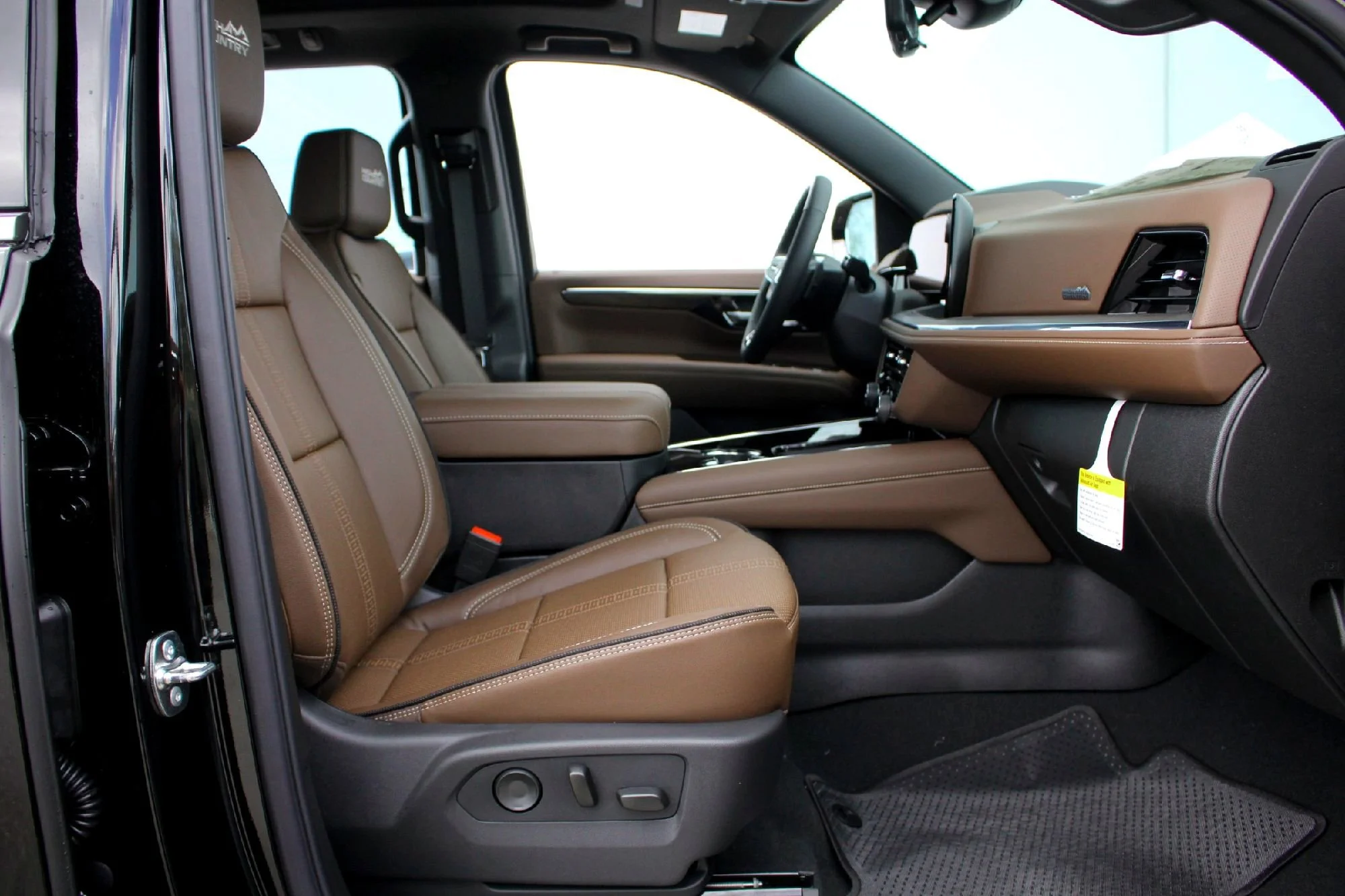 New 2026 Black Chevrolet High Country image 13