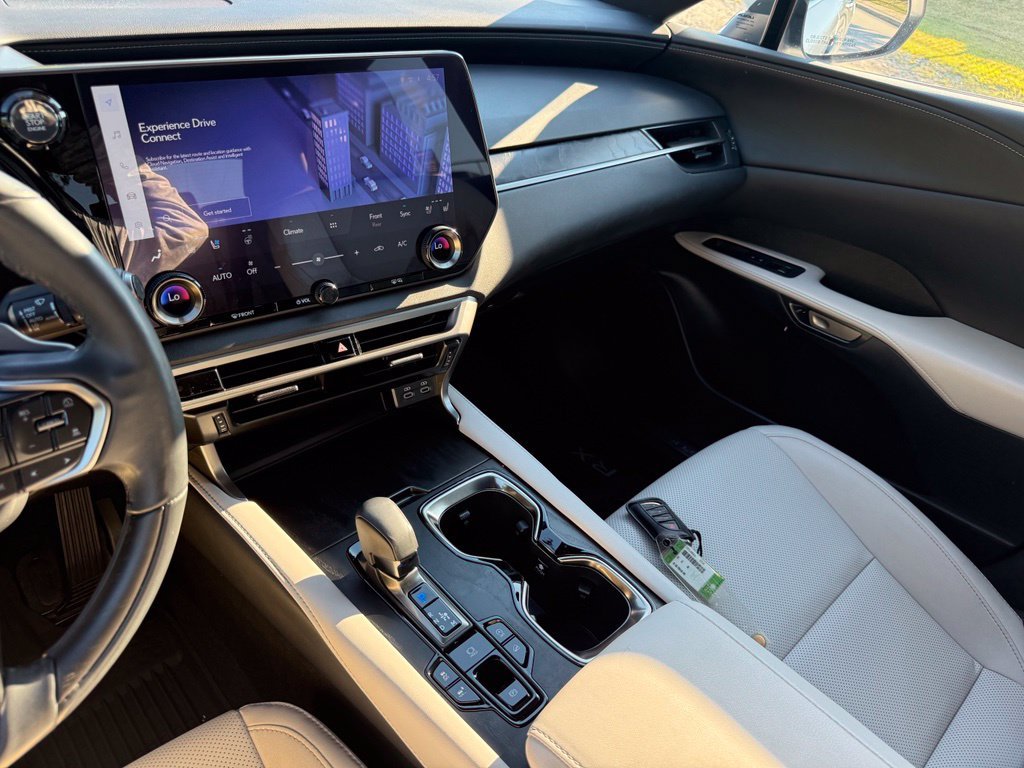 Used 2023 Silver Lexus 350 Premium image 35