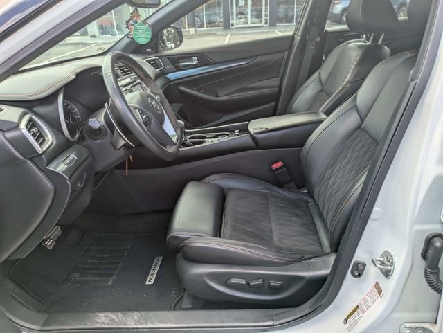 Used 2022 White Nissan SR image 17