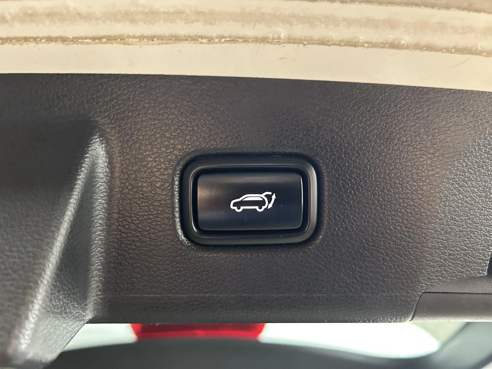 Used 2022 White Pearl Kia EX image 34