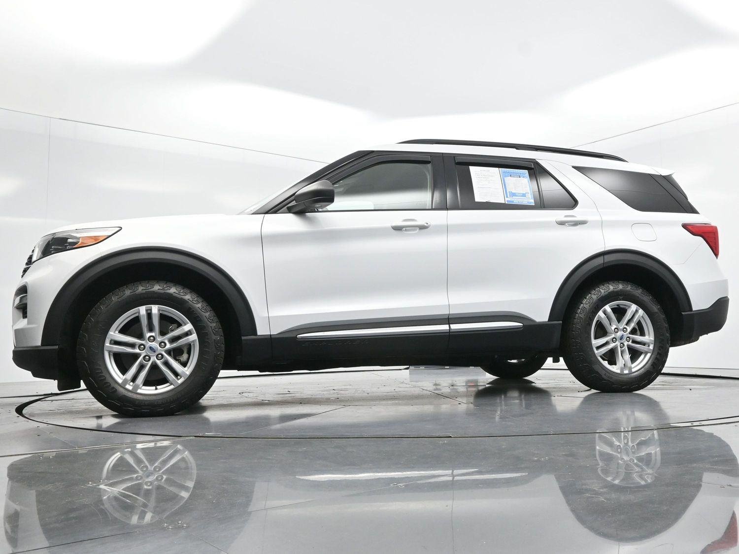 Used 2023 Oxford White Ford XLT image 51