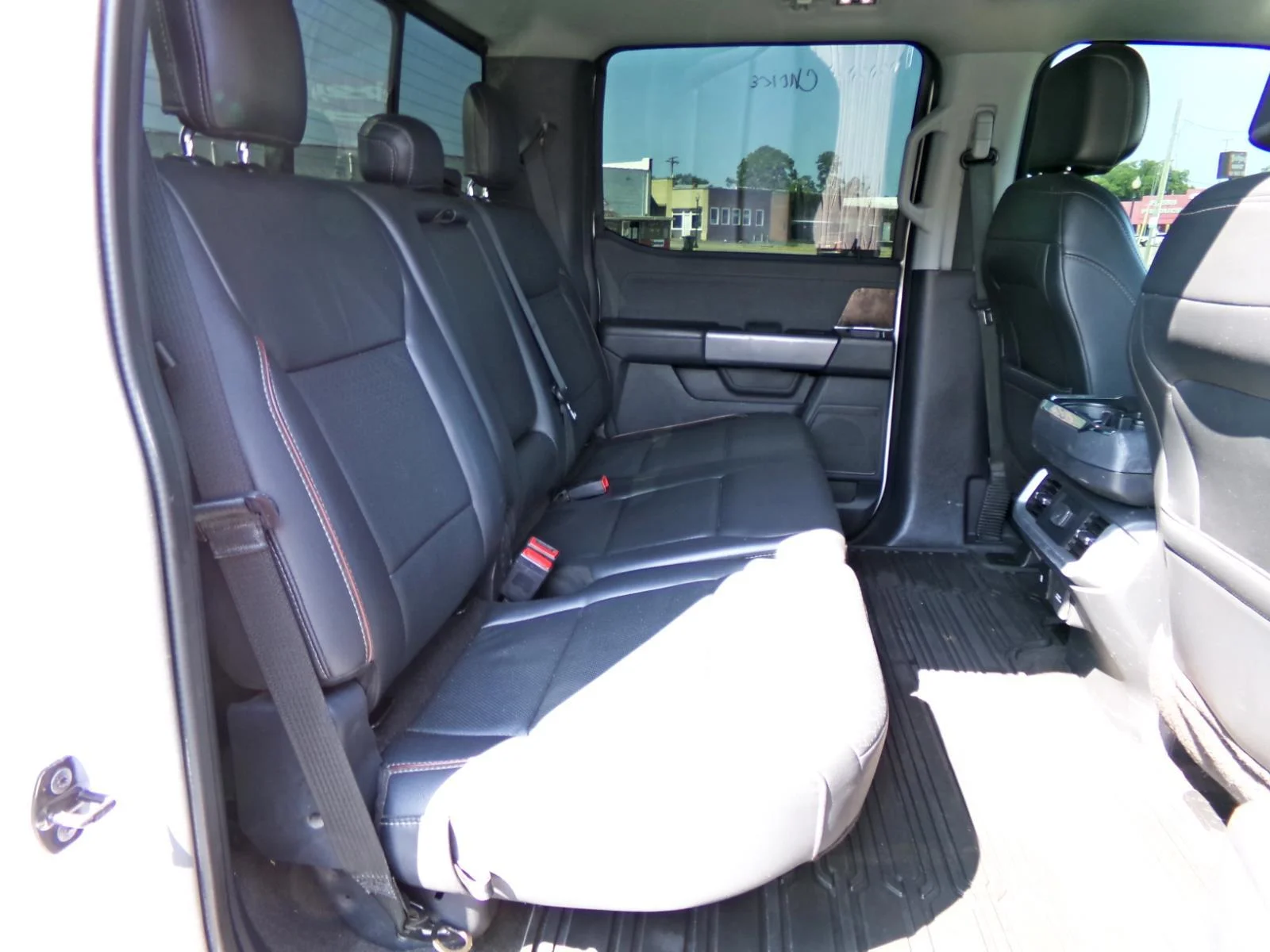 Used 2021 Oxford White Ford LARIAT image 14