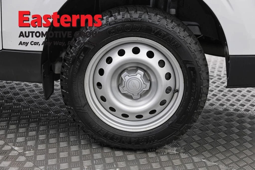 Used 2022 White Ford XL image 32