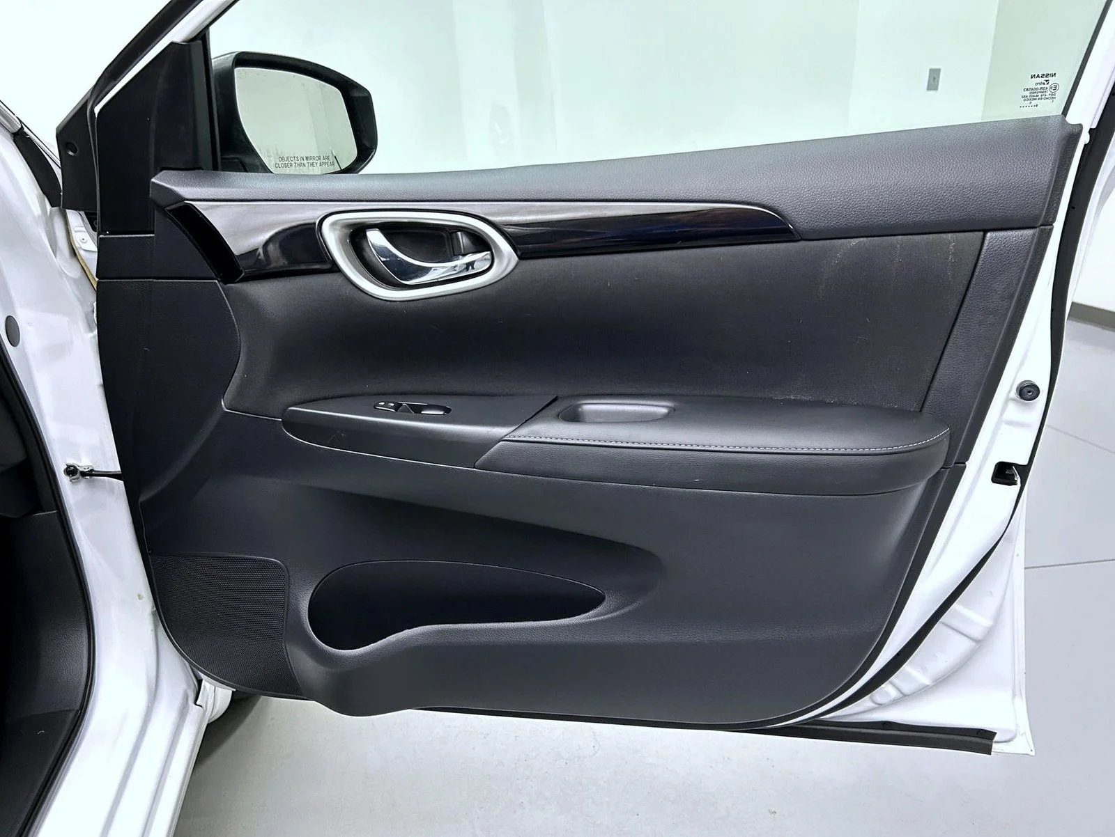 Used 2019 White Nissan SV image 16