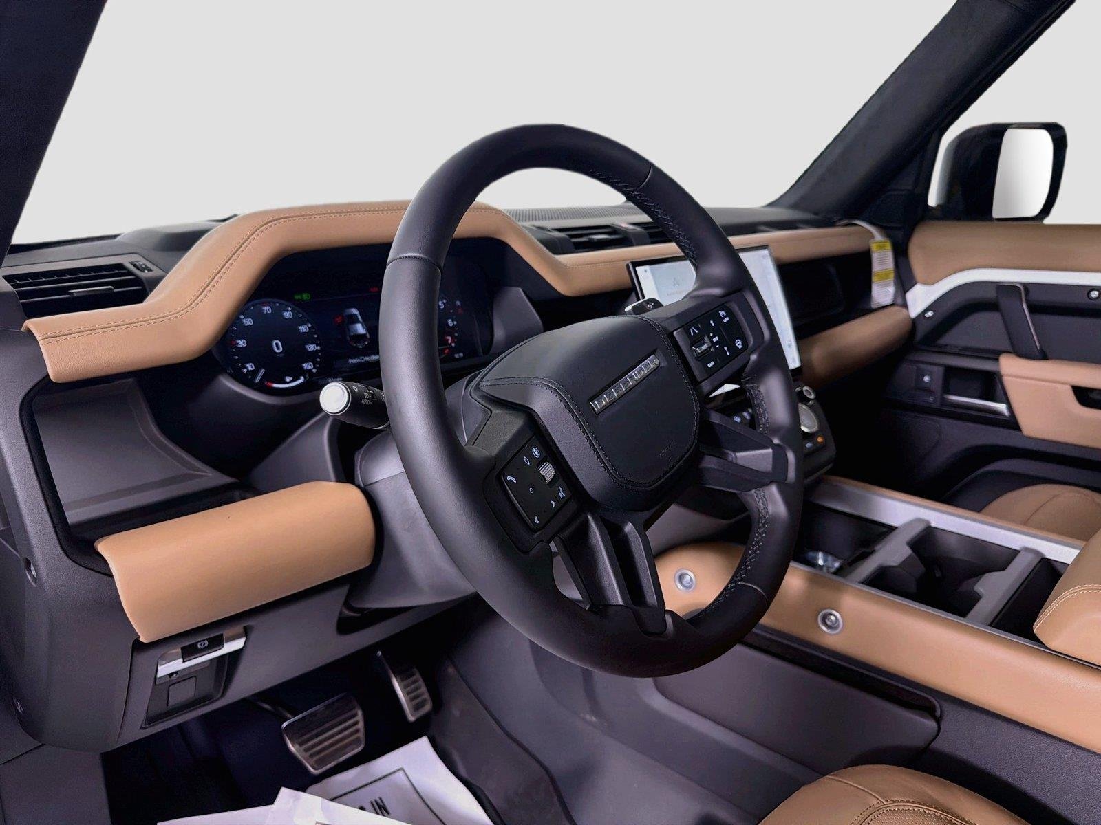 2026 Land Rover Defender V8 - Photo 9