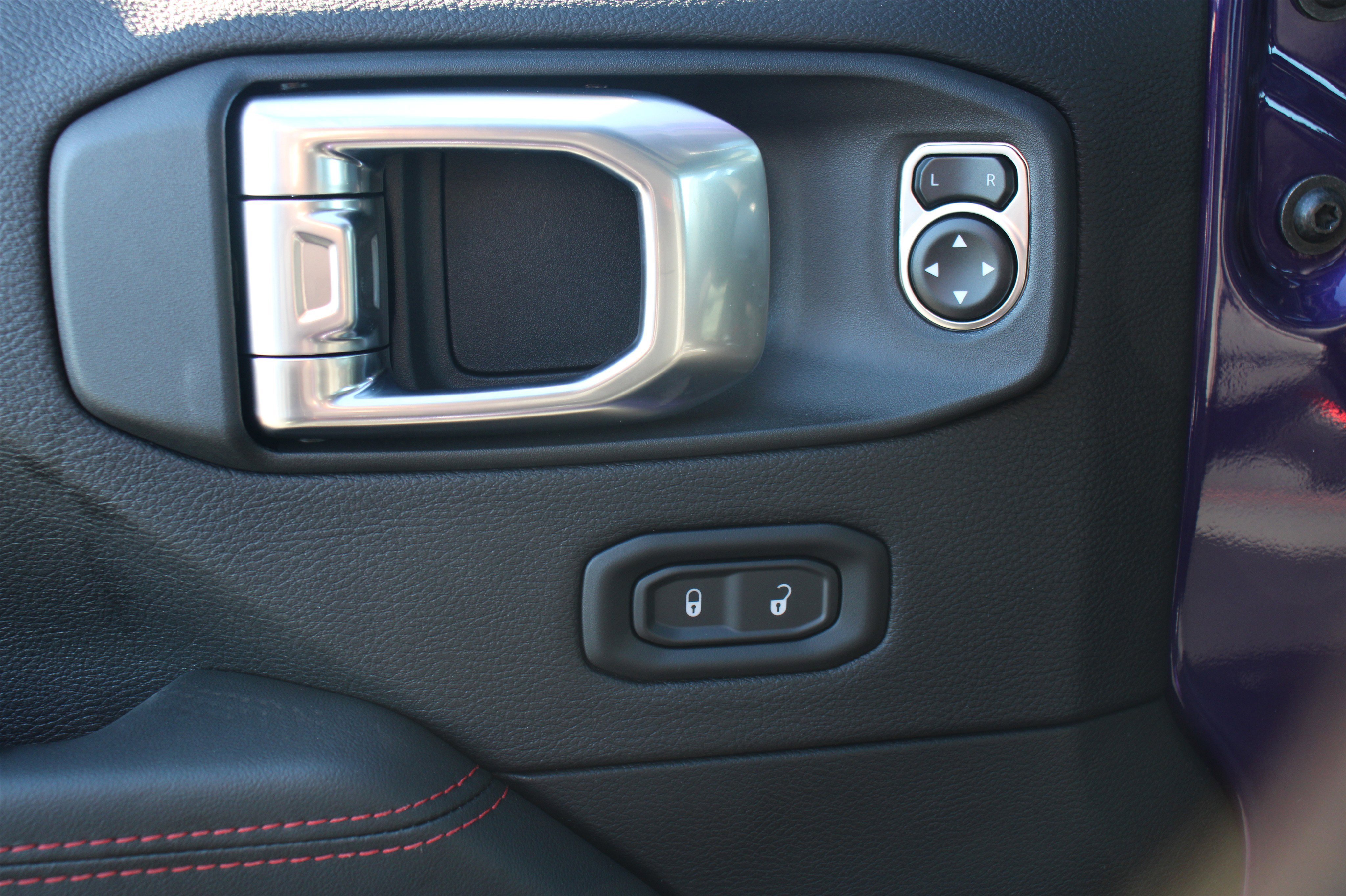 New 2026 Reign Jeep Rubicon X image 7