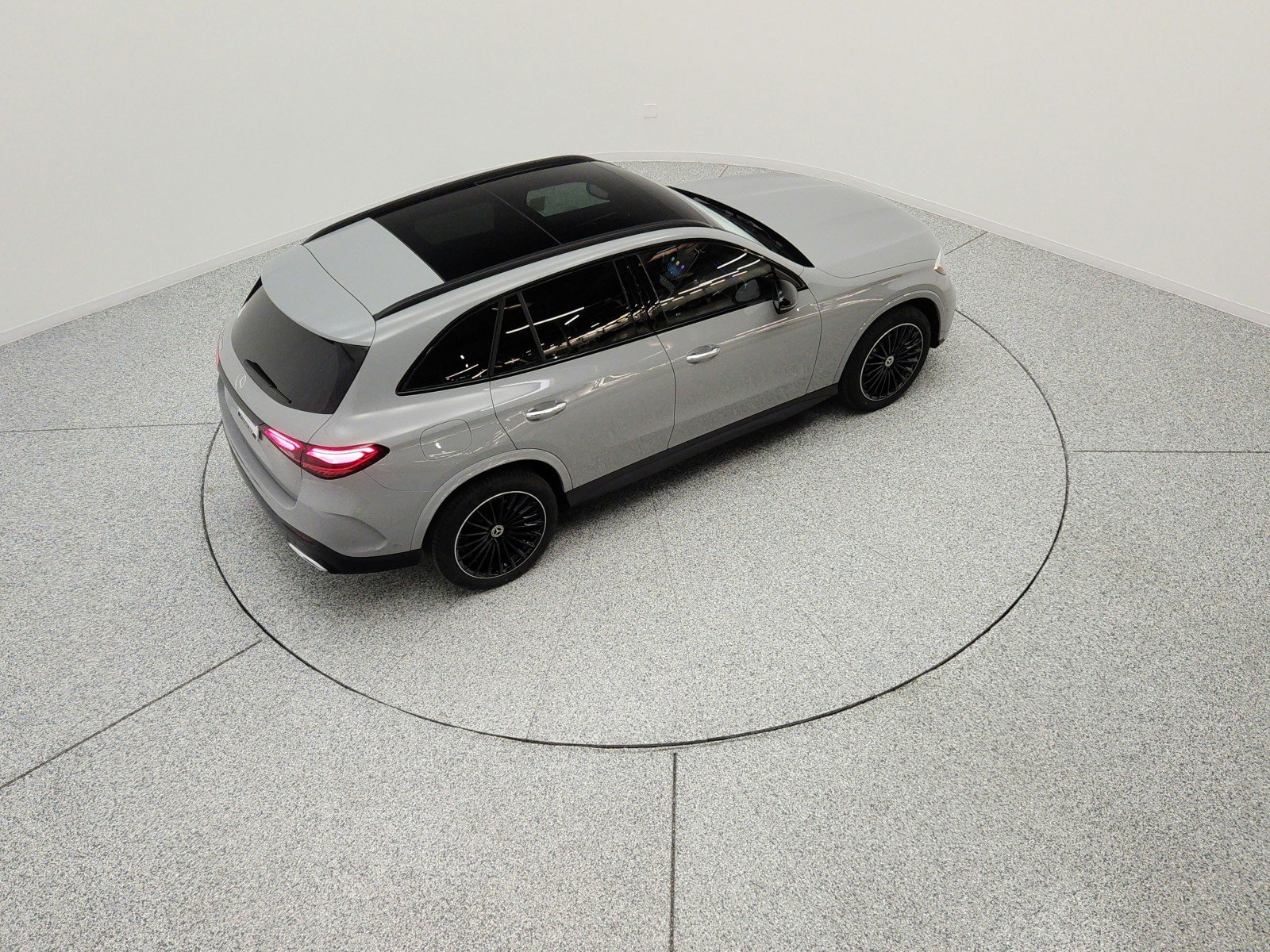 New 2026 MANUFAKTUR Alpine Grey Mercedes-Benz GLC 300 SUV image 13