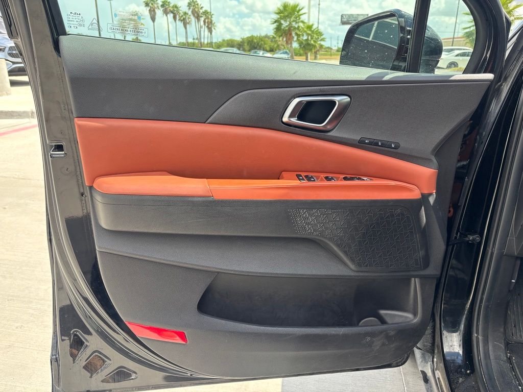 Used 2025 Black Kia EX image 9