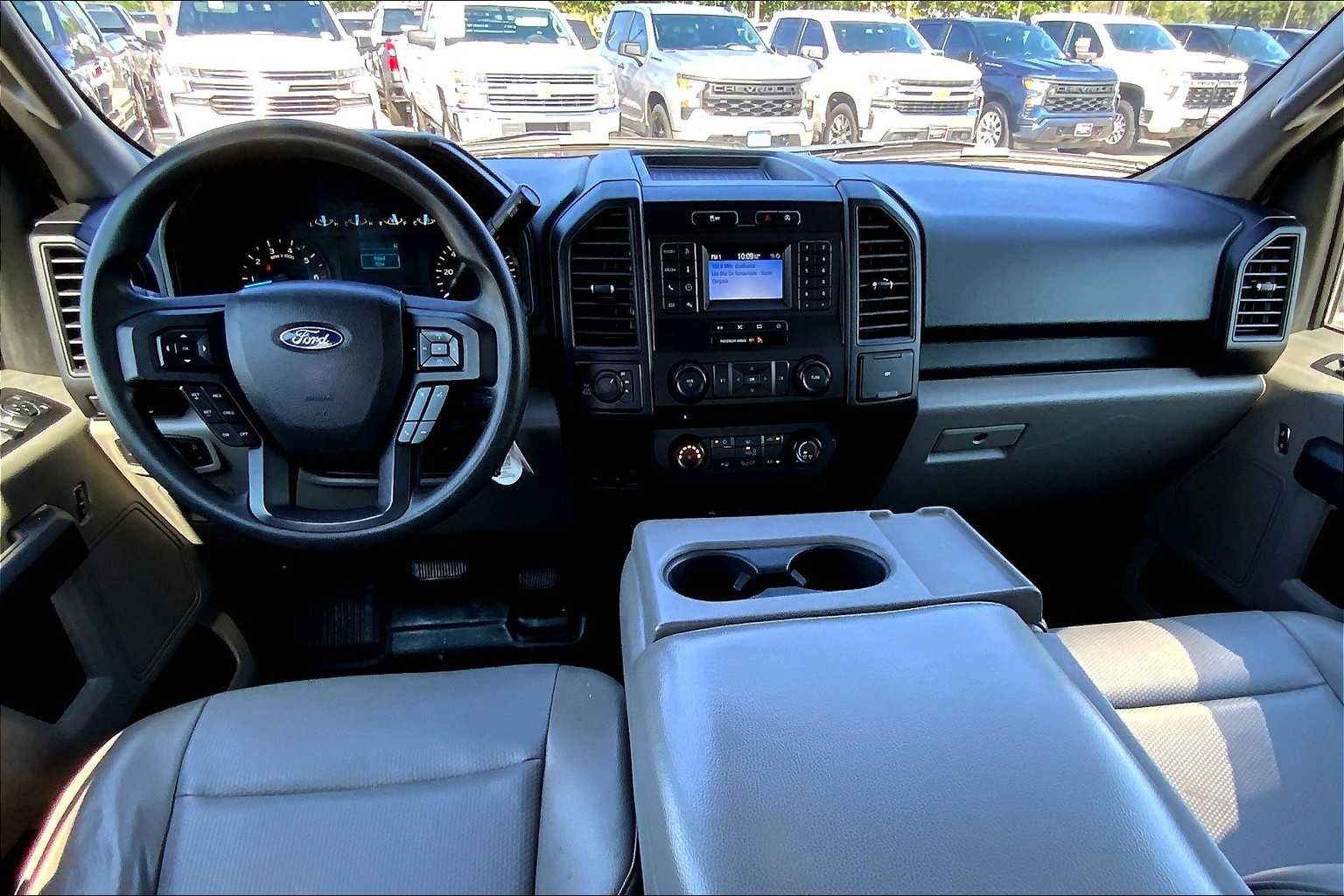 Used 2018 Blue Jeans Metallic Ford XL image 27
