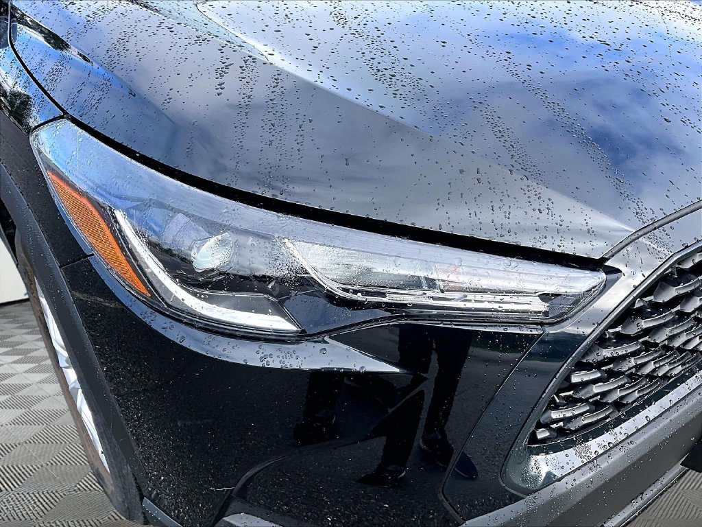 Used 2022 Black Toyota LE image 33