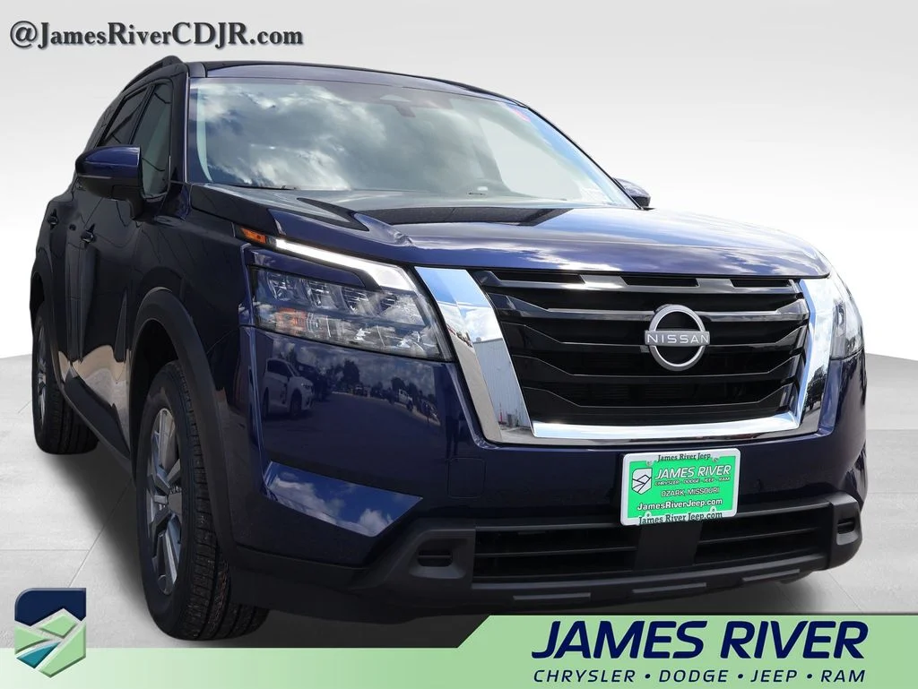 Used 2025 Blue Nissan SV image 6