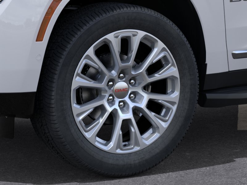 2026 GMC Yukon Denali - Photo 9