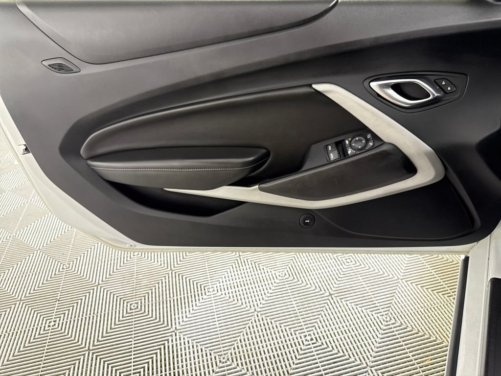 2020 Chevrolet Camaro 1LT - Photo 10