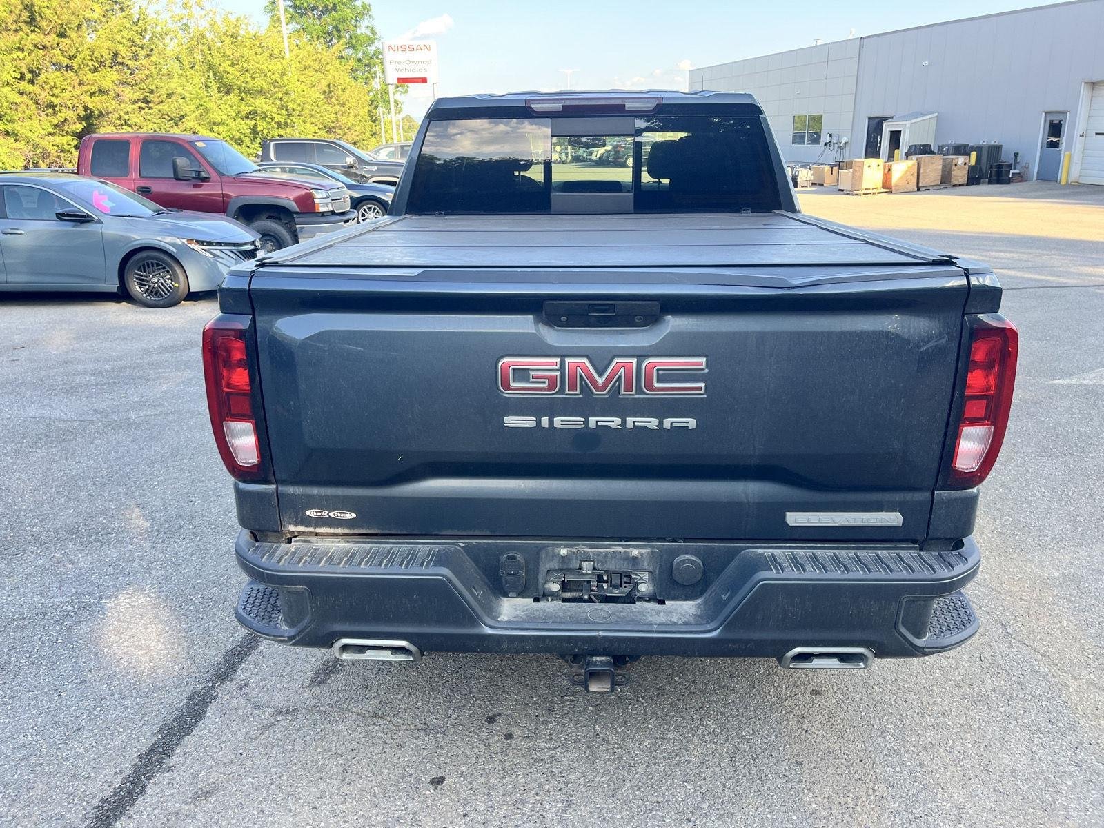 Used 2021 Dark Sky Metallic GMC Elevation image 6