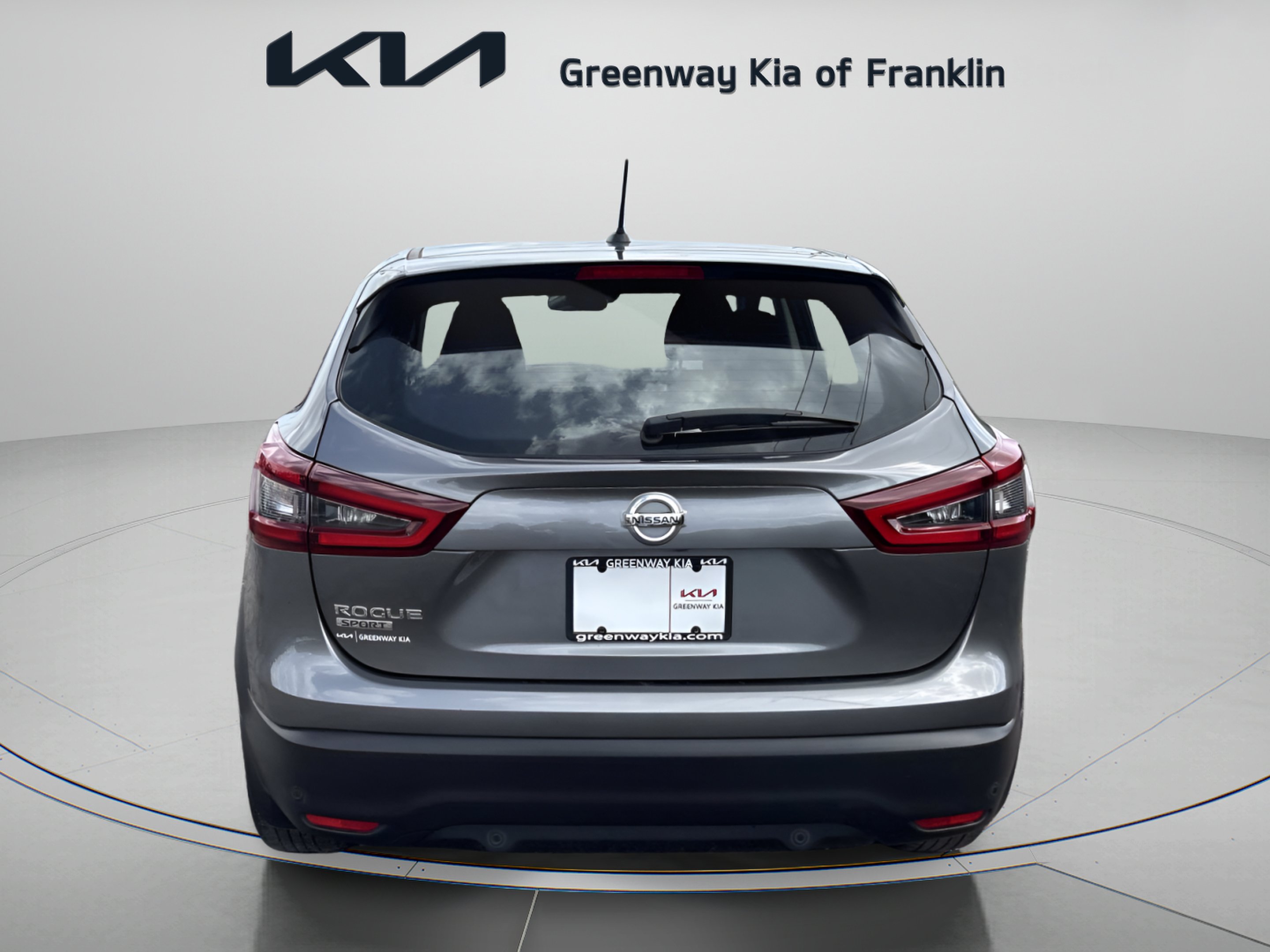 Used 2022 Gun Metallic Nissan S image 6