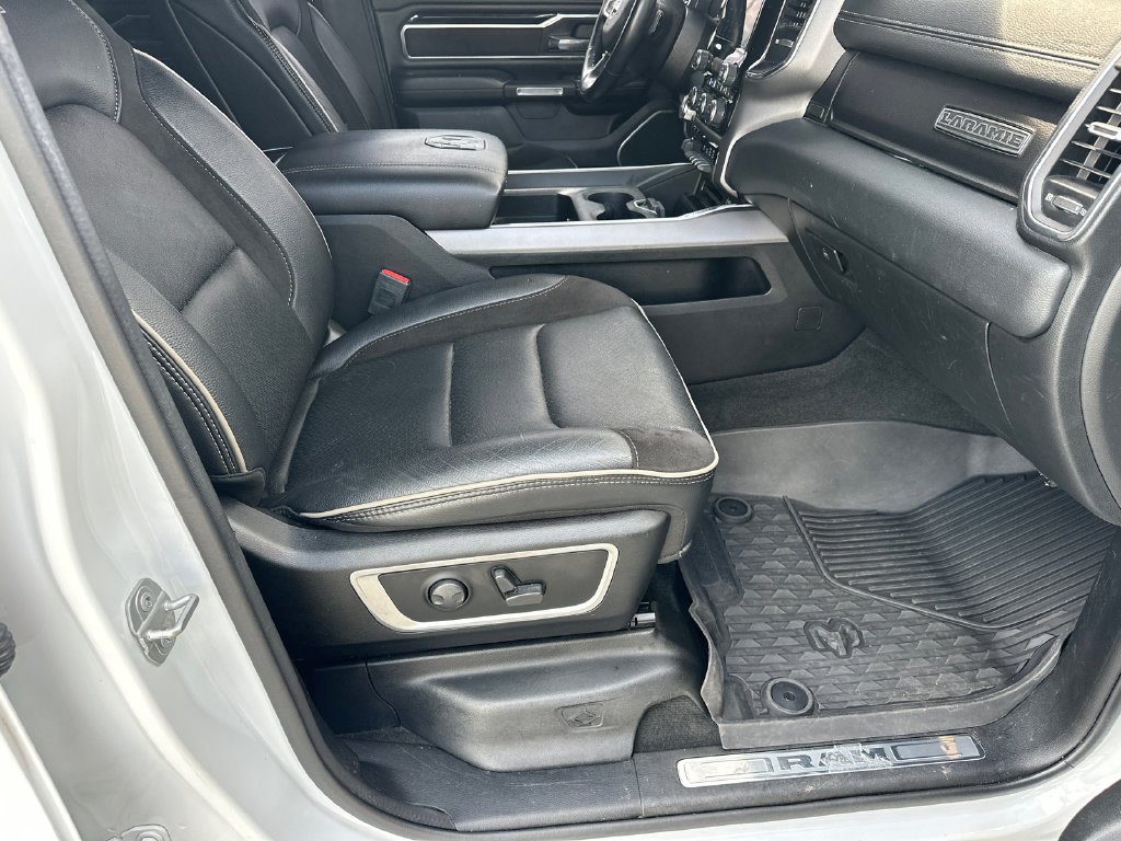 Used 2022 White Ram Laramie image 13