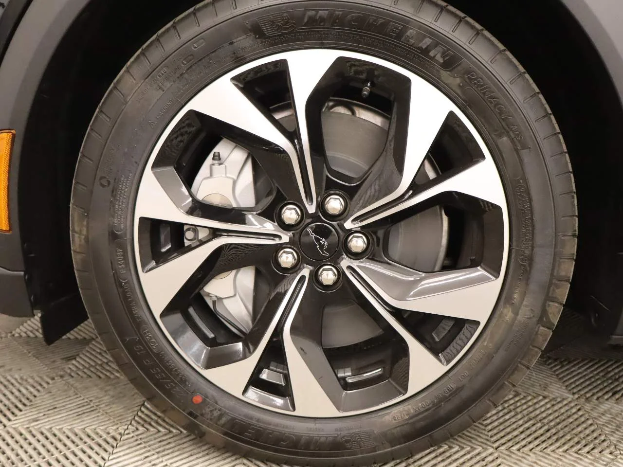 New 2026 Shadow Black Ford Select image 6