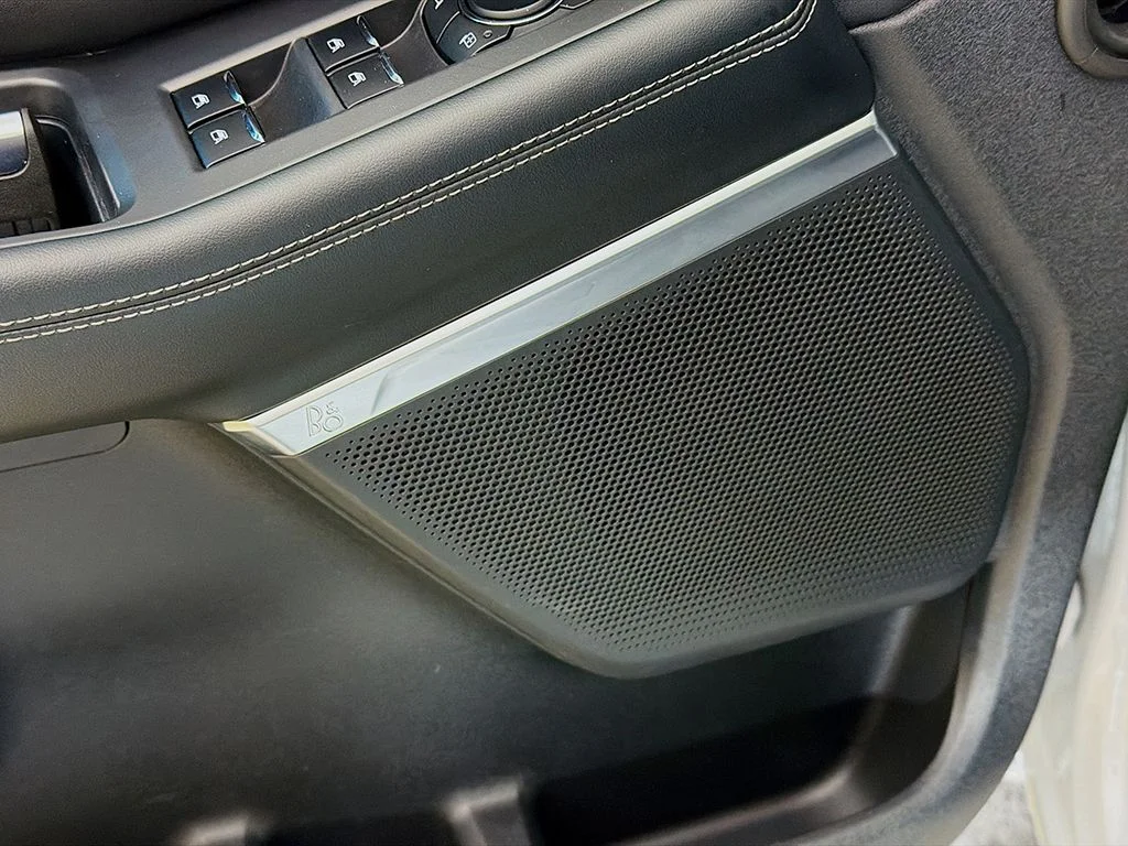 Used 2025 Space Silver Ford Platinum image 35