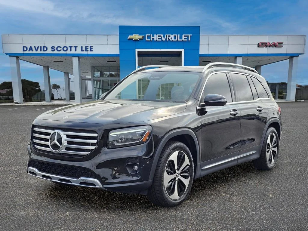Used 2024  Mercedes-Benz GLB 250 image 1