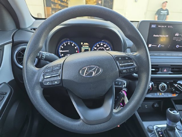 Used 2022 Blue Hyundai SE image 17