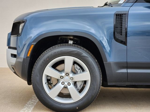2024 Land Rover Defender thumbnail 10