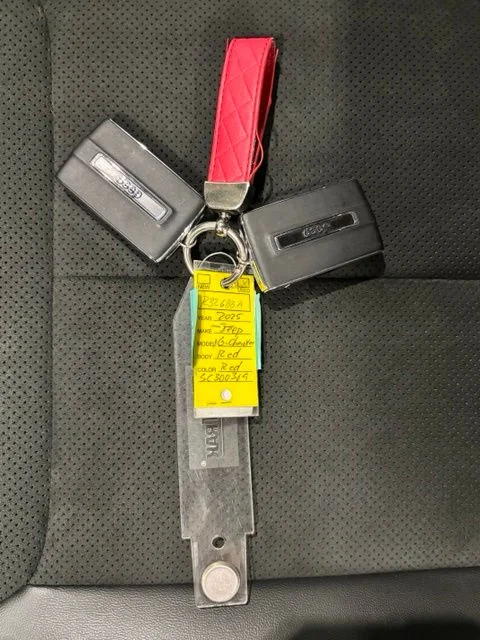 Used 2025 Red Jeep Altitude X image 26