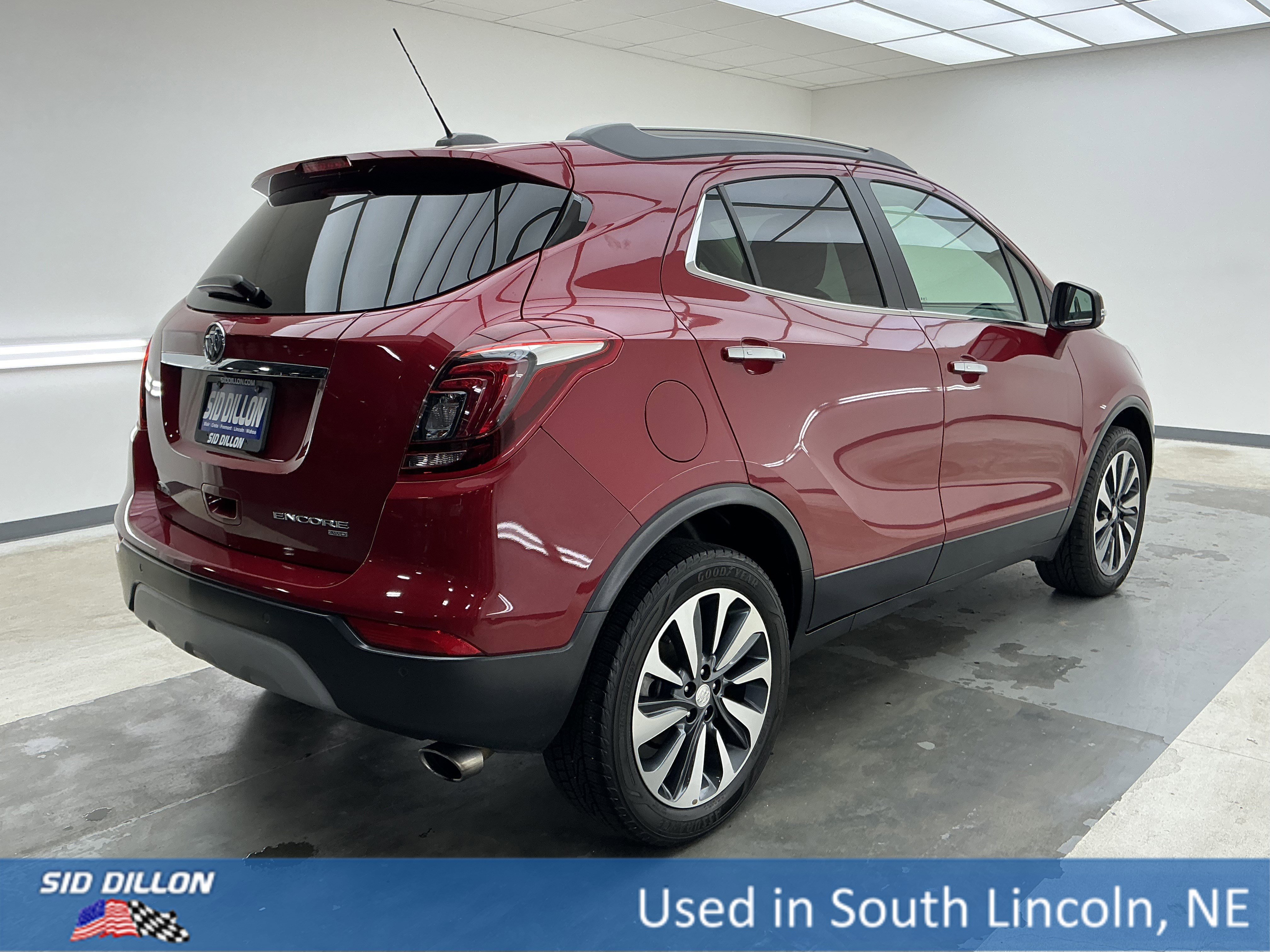 Used 2019 Winterberry Red Metallic Buick Essence image 4