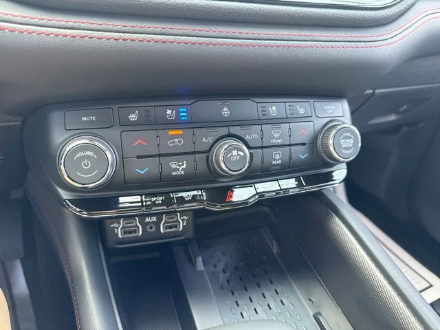 New 2027 Pitch-Black Exterior Paint Dodge GT HEMI image 21