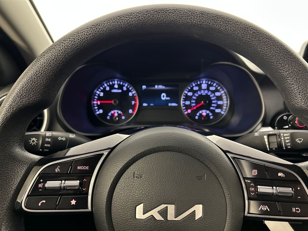 Used 2023 Red Kia LXS image 13