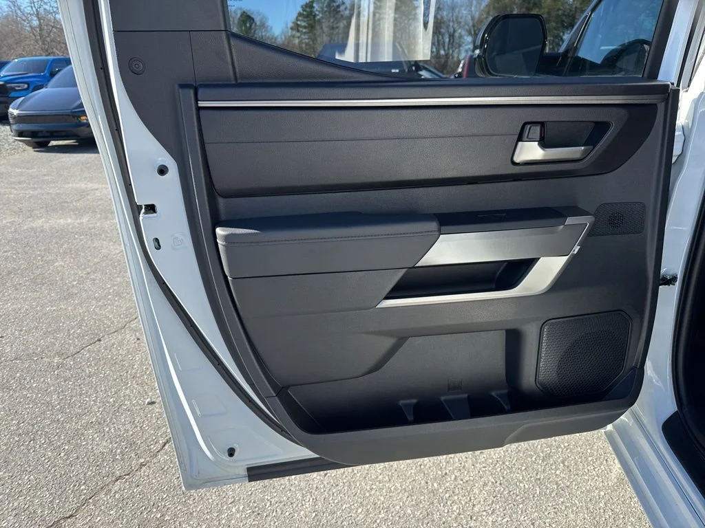 Used 2023 White Toyota SR5 image 25