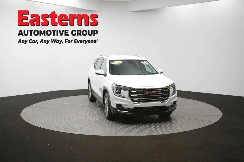 Used 2023 White GMC SLT image 53