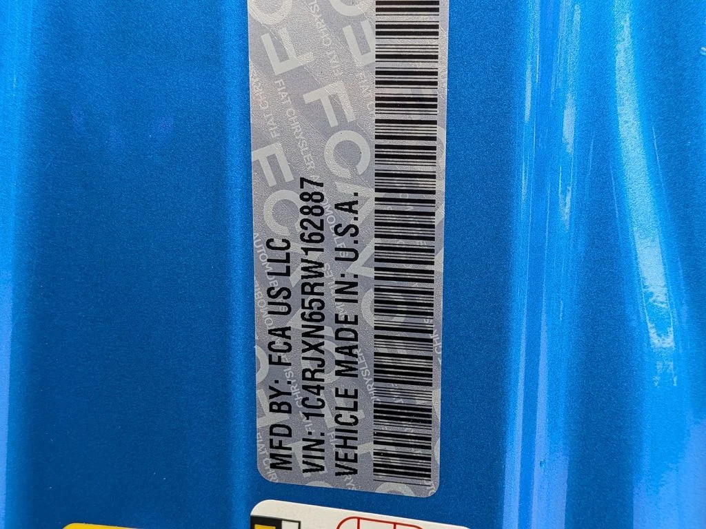 Used 2024 Blue Jeep Sport S 4xe image 27