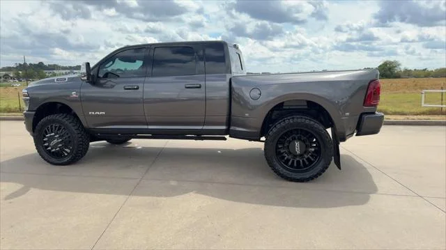 New 2026 Granite Crystal Metallic Clear-Coat Exterior Paint RAM Laramie image 6