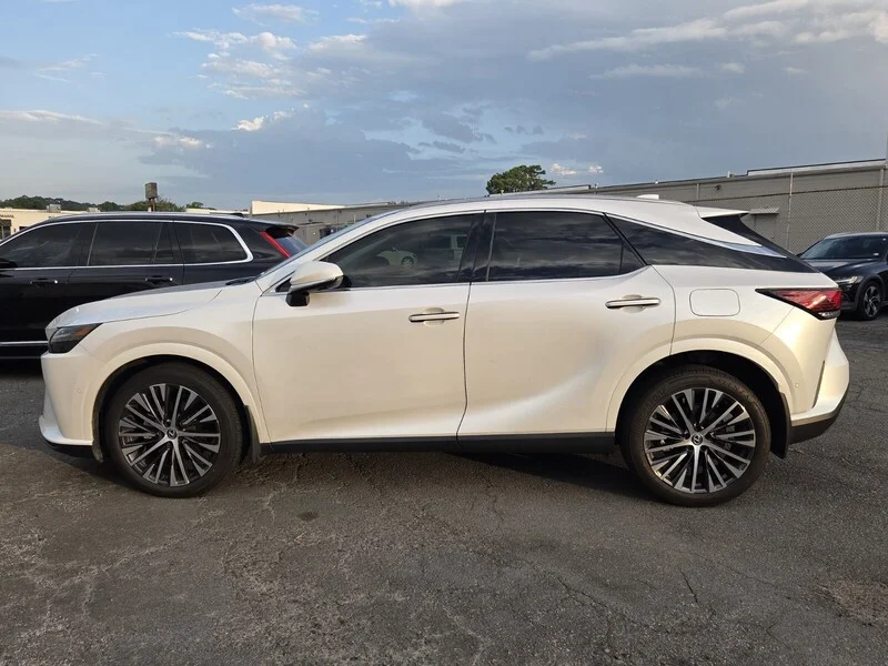 Used 2024 WHITE LEXUS RX 350 FWD image 2