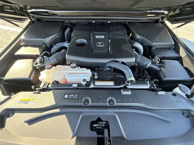 Certified Used 2025 Green Lexus 550 Luxury image 28