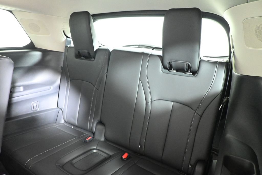 New 2027 GRAPHITE SHADOW INFINITI Luxe AWD image 33