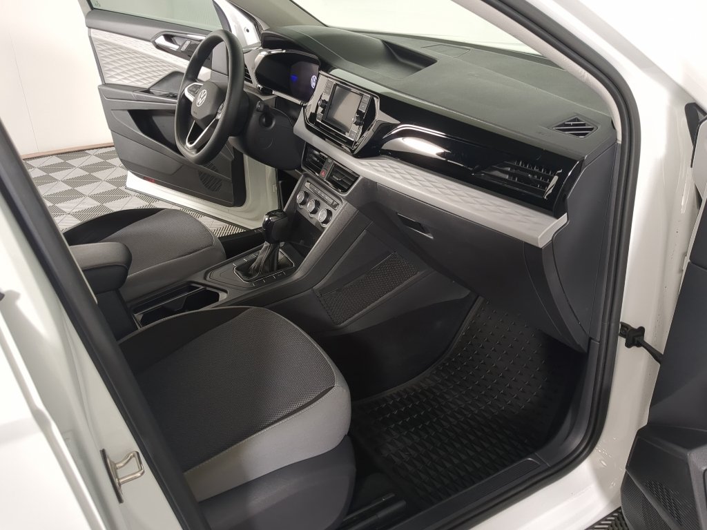 Used 2022 Pure White Volkswagen S image 20