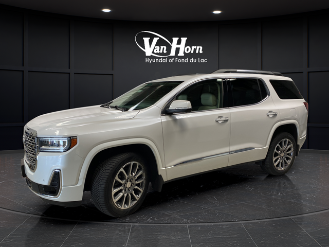 Used 2023 White Frost Tricoat GMC Denali image 3