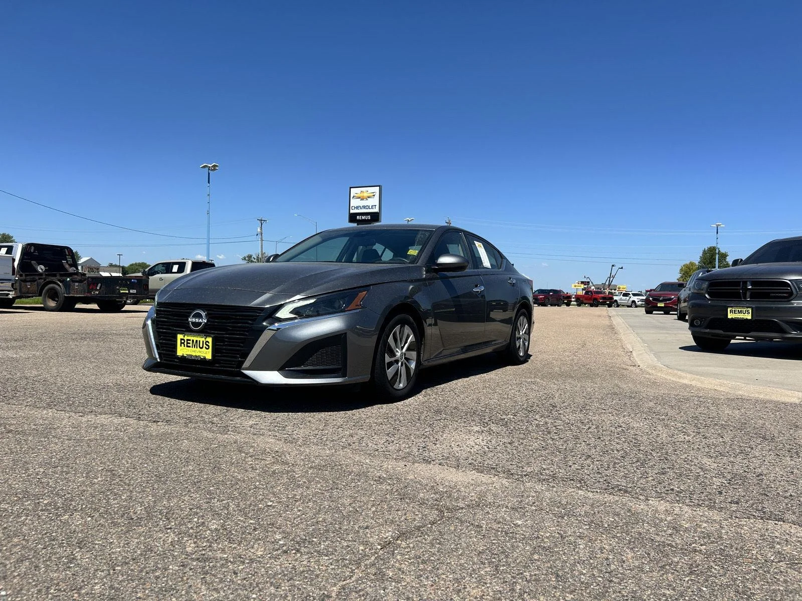 Used 2023 Gray Nissan 2.5 S image 3
