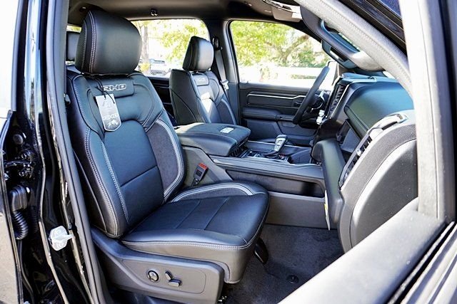 New 2026 Diamond Black Crystal Pearl-Coat Exterior Paint RAM RHO image 17