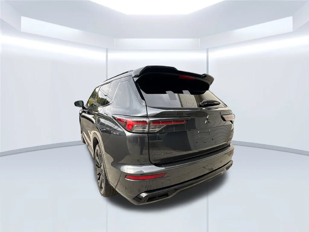 New 2026 Gray Mitsubishi SEL image 12