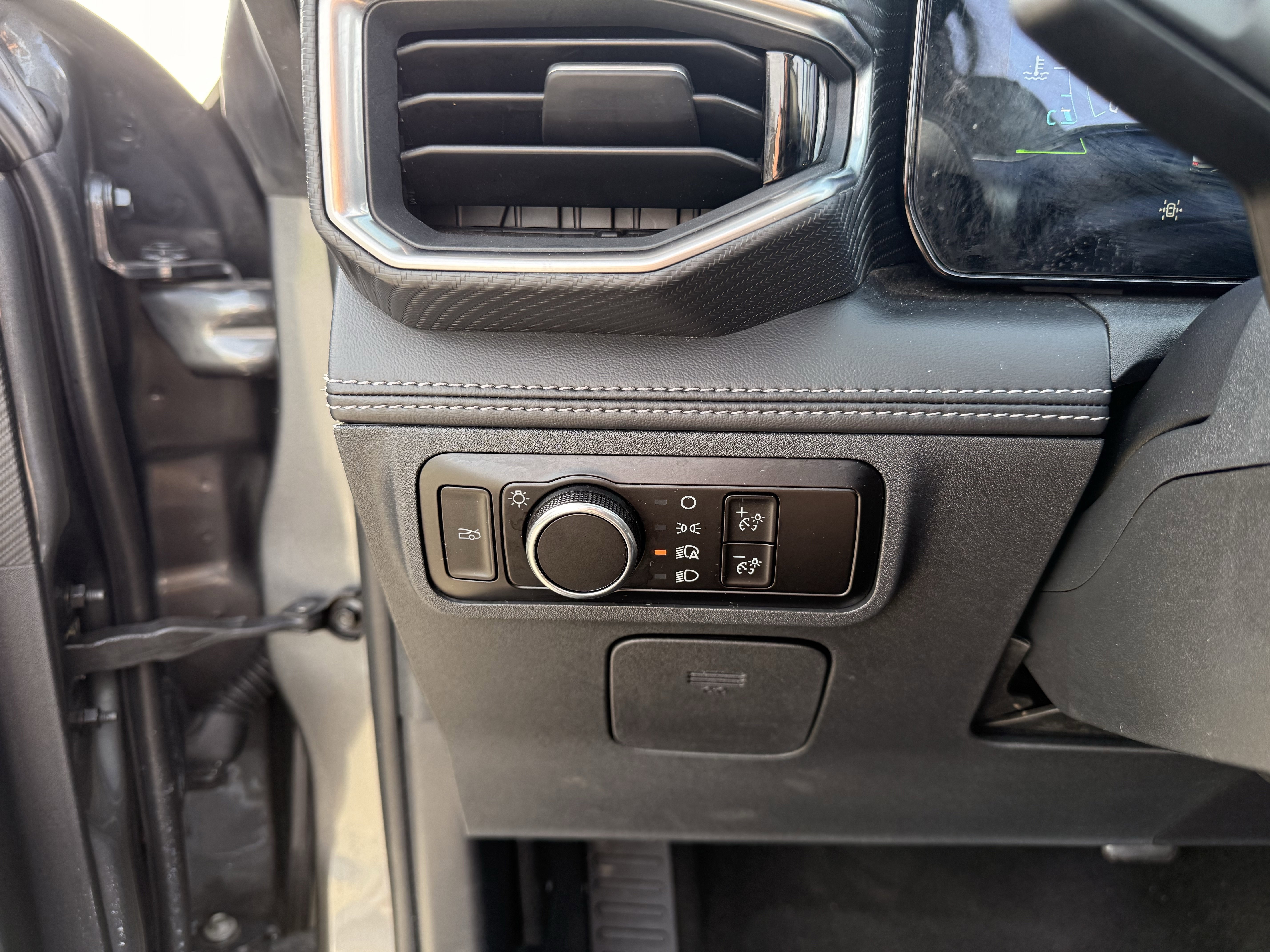 Used 2025 Gray Metallic Ford EcoBoost Premium image 15