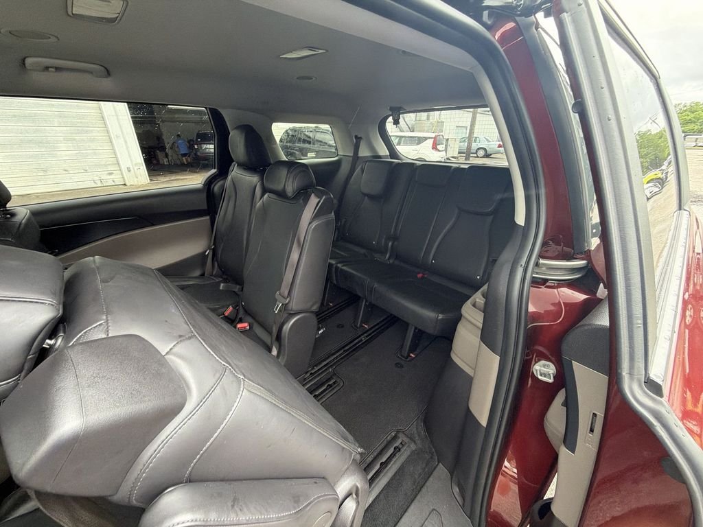 2025 Kia Carnival LXS - Photo 22