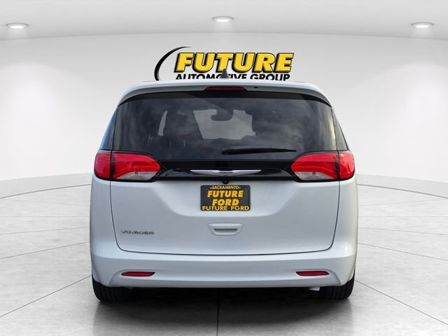Used 2024 White Chrysler LX image 5
