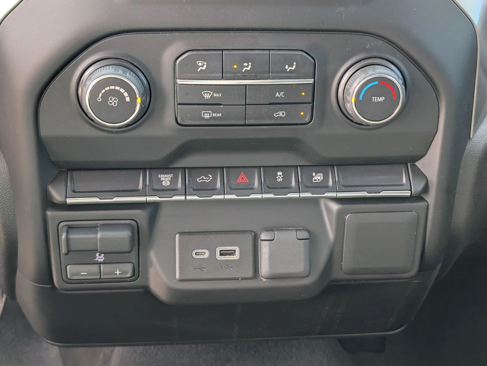 Used 2022 SILVER ICE METALLIC Chevrolet Custom image 22