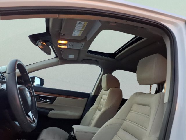Used 2020 White Honda AWD EX image 16