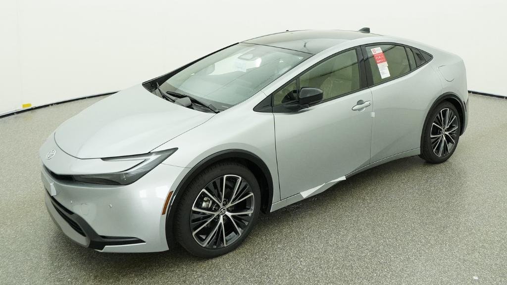 2026 Toyota Prius XLE FWD's photo