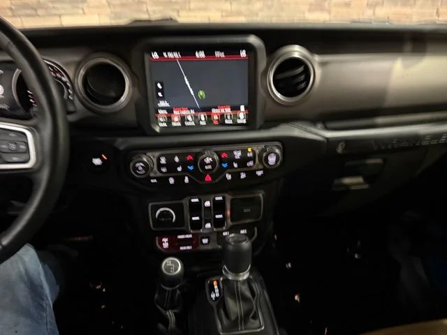 Used 2019 Bikini Pearlcoat Jeep Unlimited Rubicon image 21