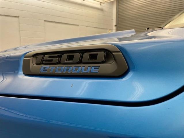 New 2026 Hydro Blue Pearl-Coat Exterior Paint RAM BIG HORN image 9